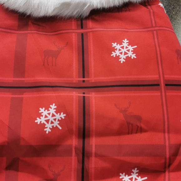 XL dog coat Red White Black Deer Fleece nylon New no tags snowflake fake fur - Picture 2 of 12